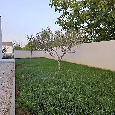 With Parking Space - 23478 Zadar