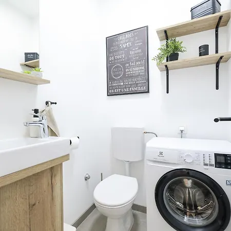 Apartament With Parking Space - 23478 *